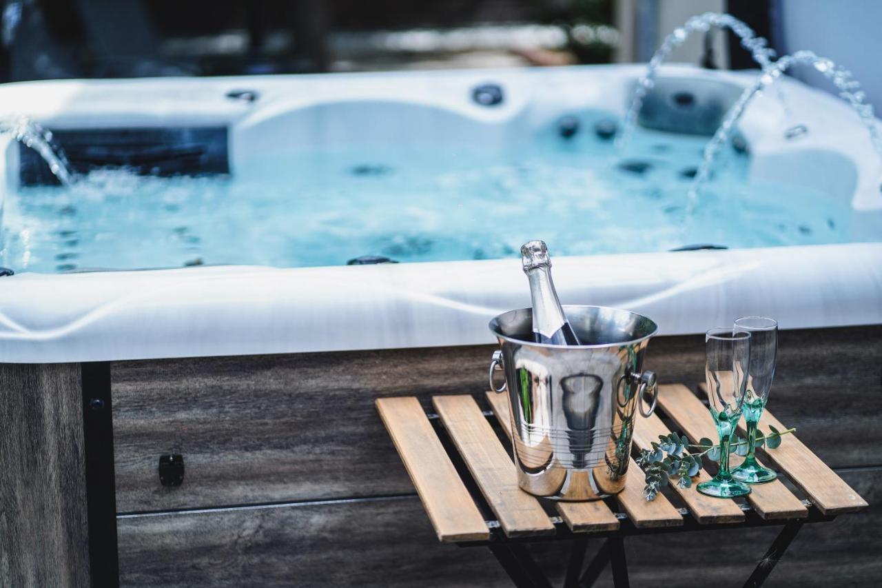 Ô Rethel Jacuzzi, Gîte Ardennes Exterior foto